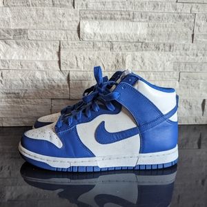 Nike dunk size Men 8/women's 9.5